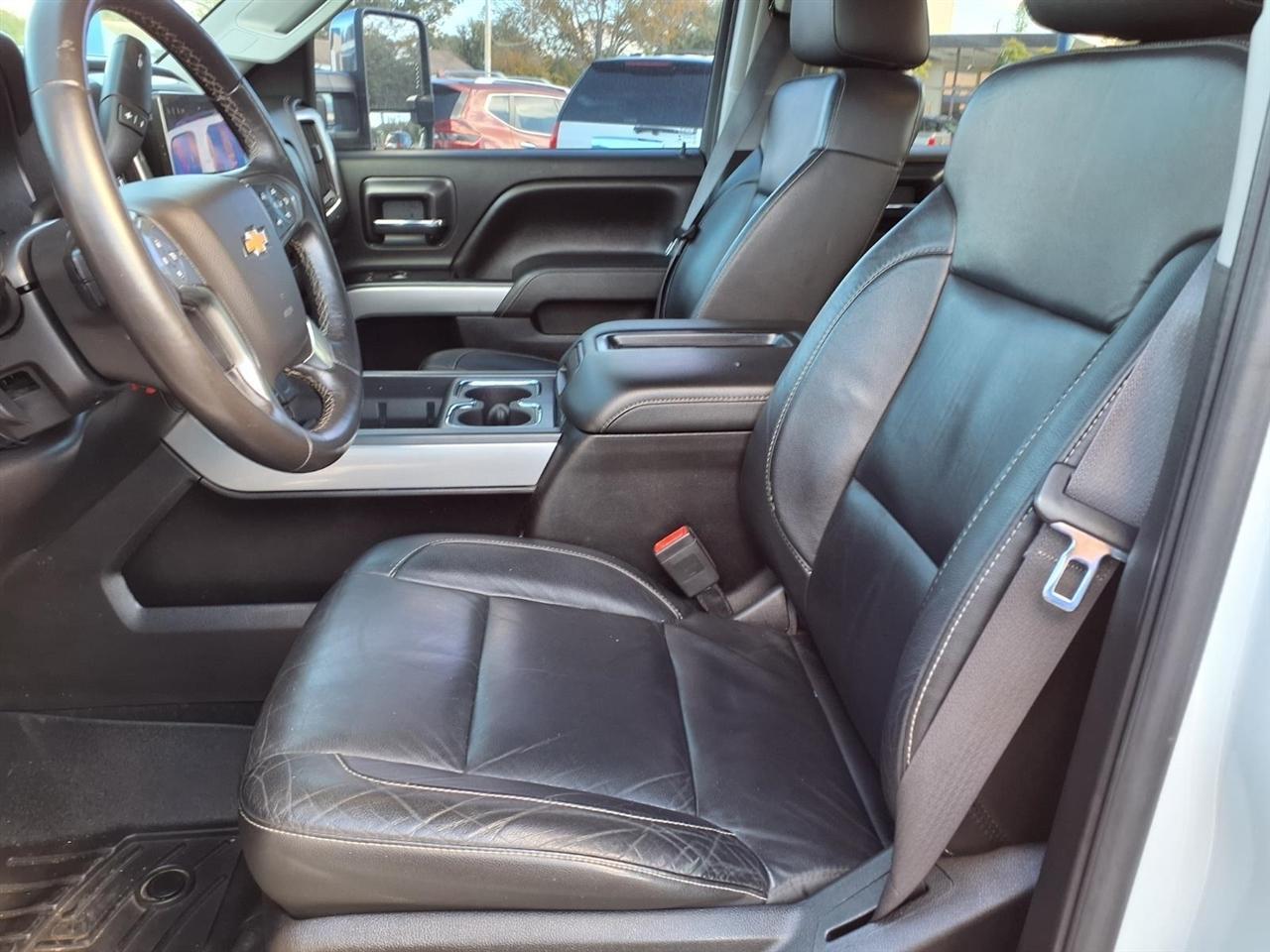 Chevrolet Silverado 2500Hdltz Crew Cab 4Wd - Thumbnail 9