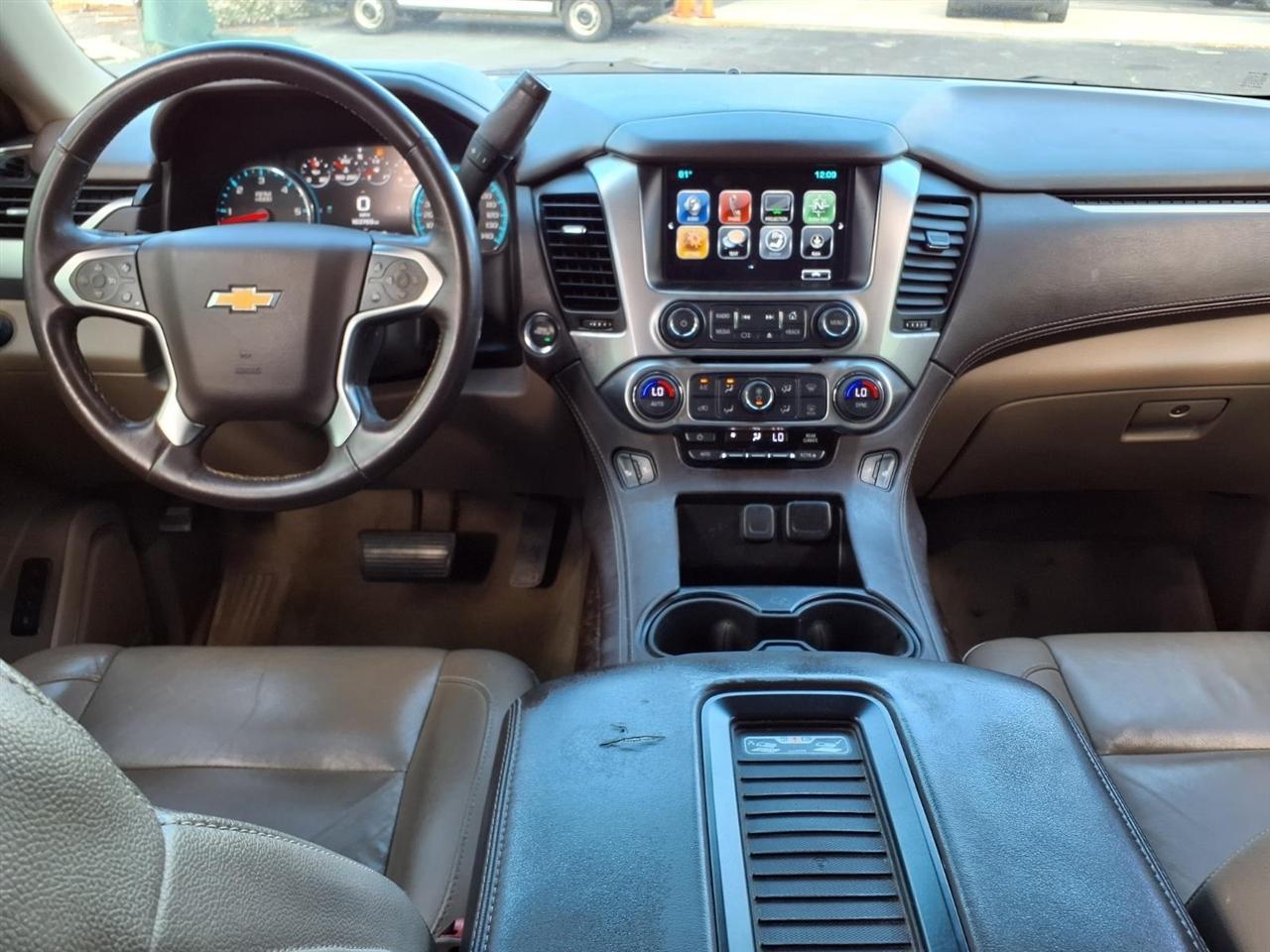 Chevrolet Suburbanlt 2Wd - Thumbnail 5