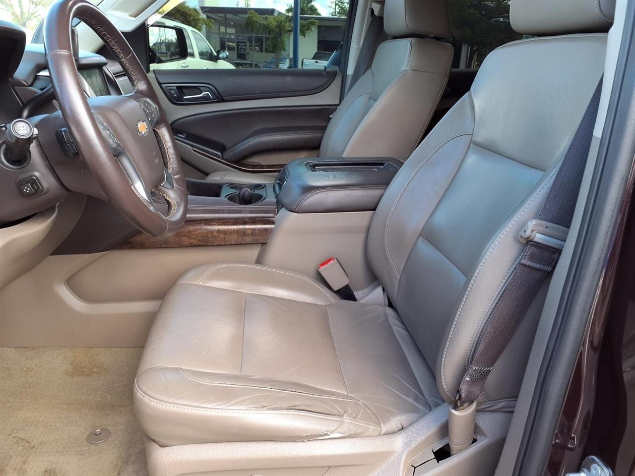 Chevrolet Suburbanlt 2Wd - Thumbnail 9