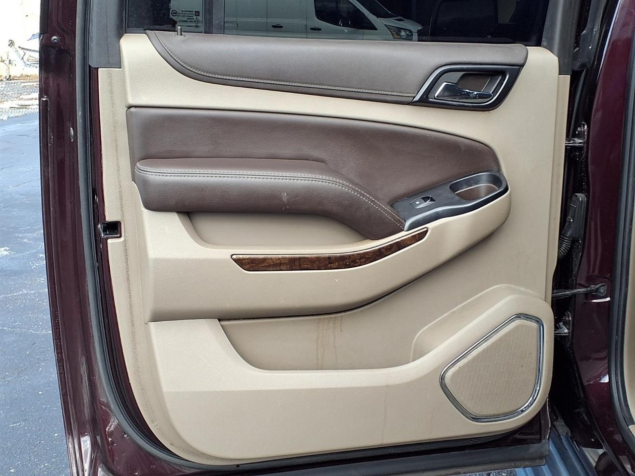 Chevrolet Suburbanlt 2Wd - Thumbnail 15