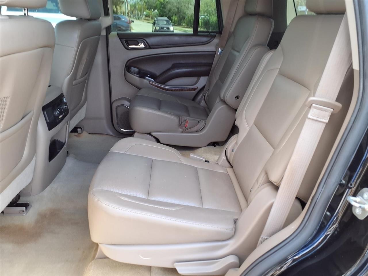 Chevrolet Tahoe - Thumbnail 13