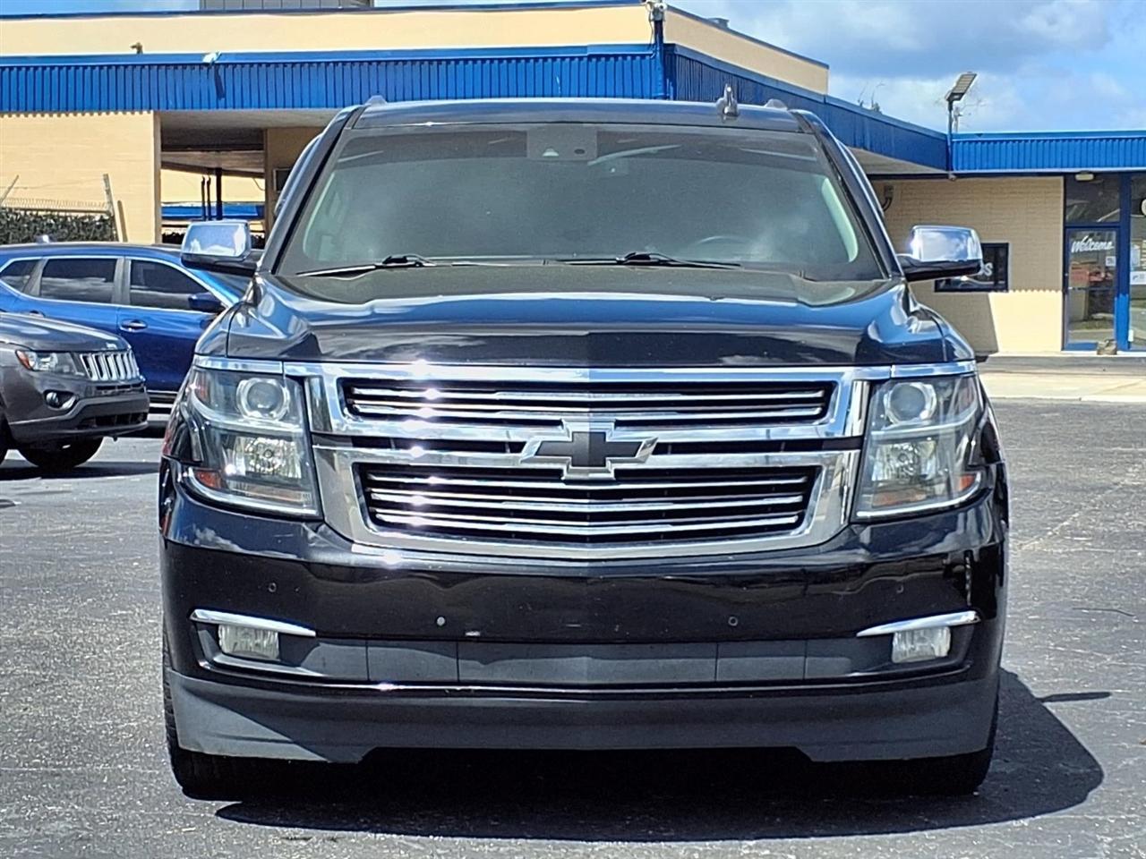 Chevrolet Tahoe - Thumbnail 2