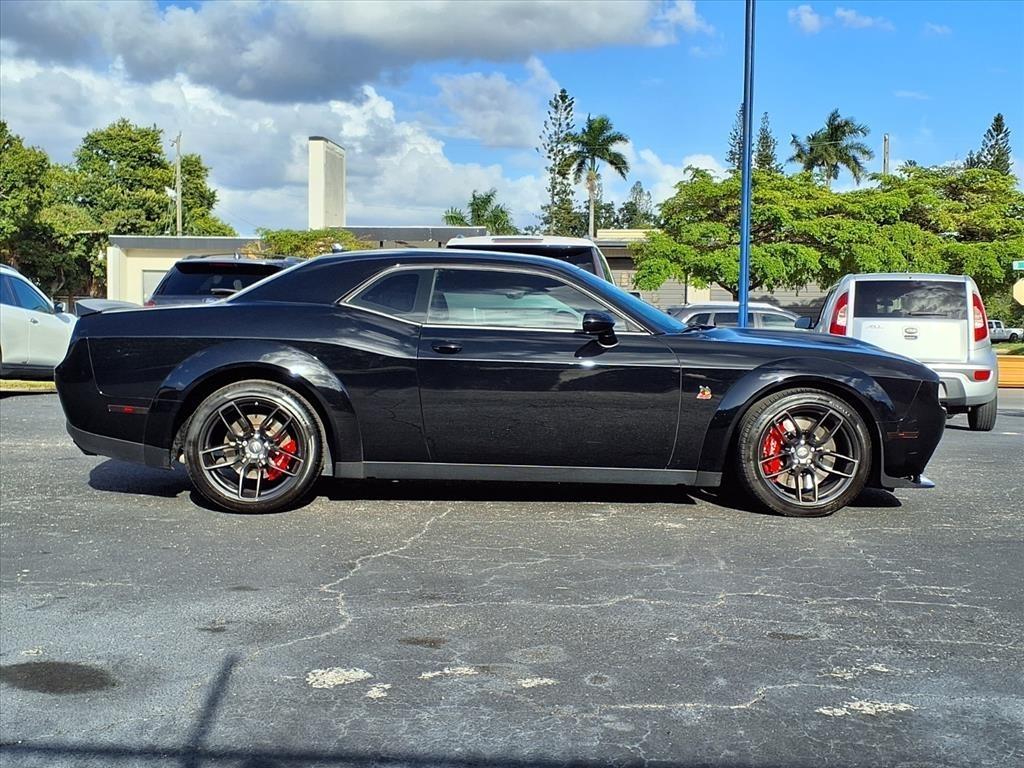 Dodge Challenger2Dr Cpe R/T Scat Pack - Thumbnail 3