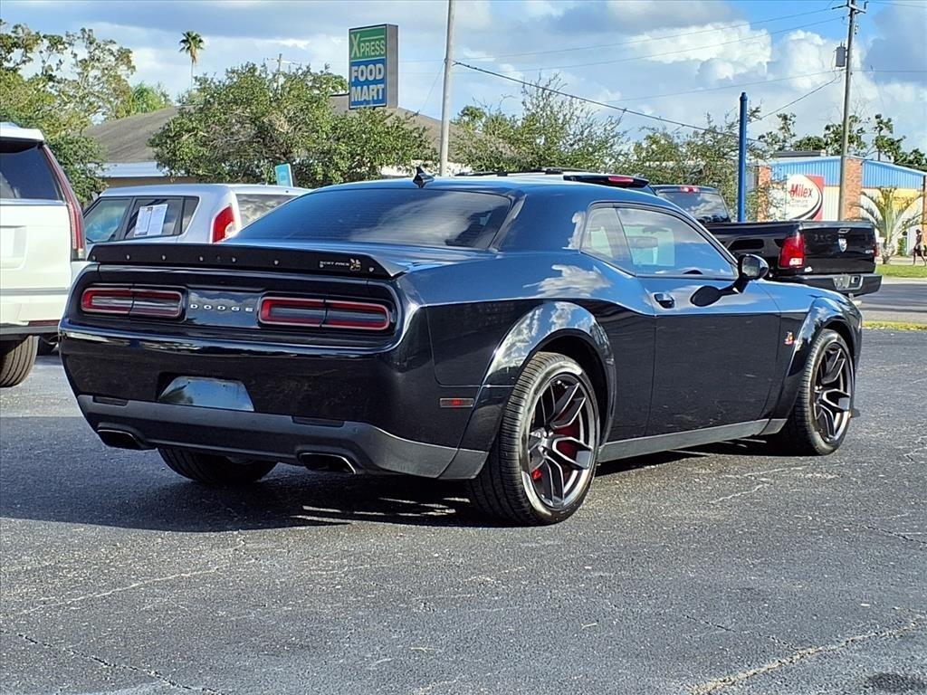 Dodge Challenger2Dr Cpe R/T Scat Pack - Thumbnail 4