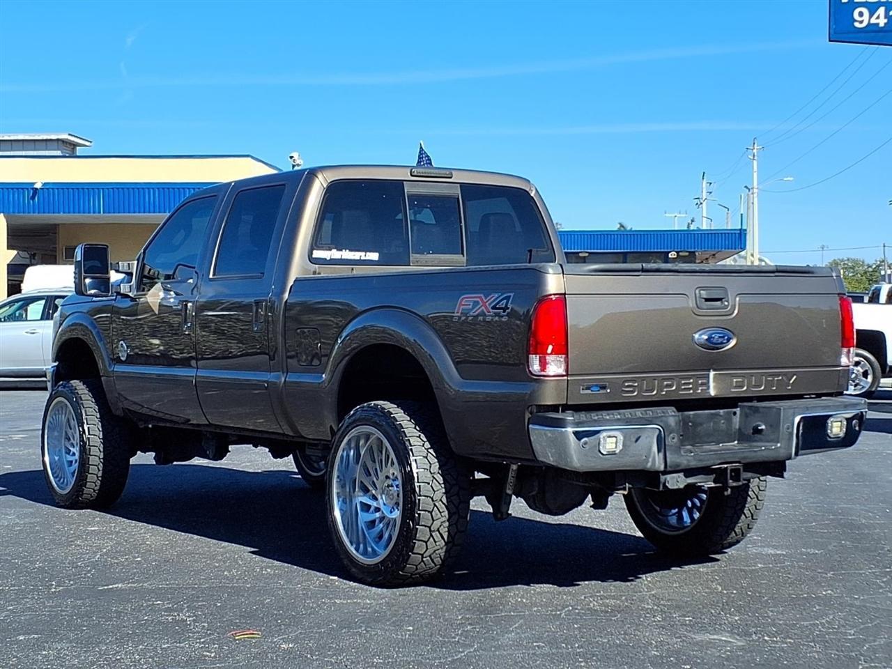 Ford F-250 Sdlariat Crew Cab 4Wd - Thumbnail 18