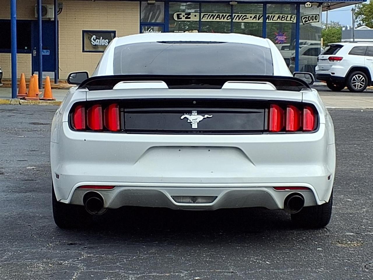 Ford Mustang - Thumbnail 14