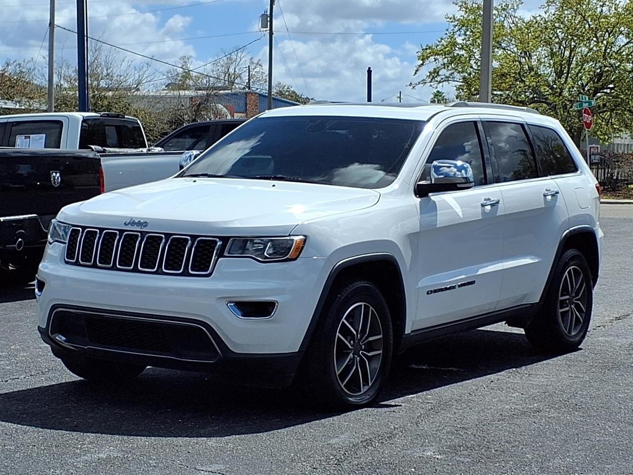Jeep Grand Cherokee - Thumbnail 20
