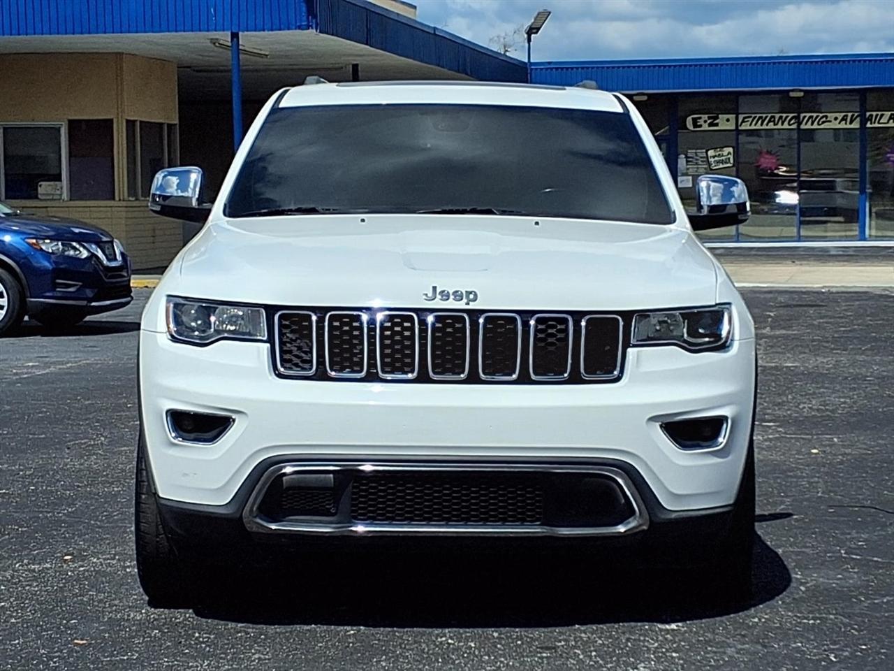 Jeep Grand Cherokee - Thumbnail 2