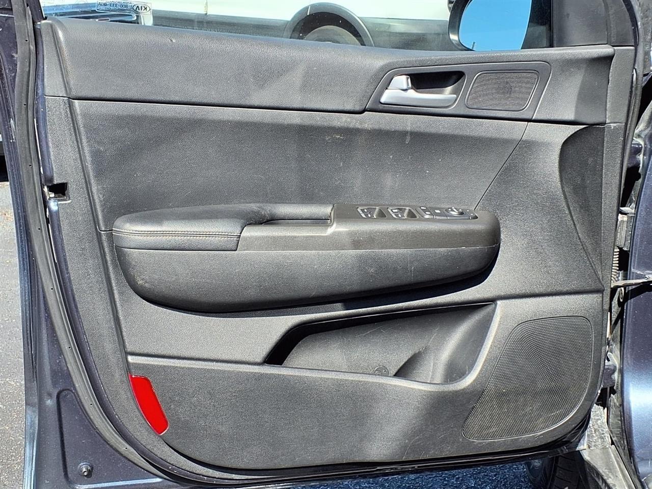 Kia Sportage - Thumbnail 11