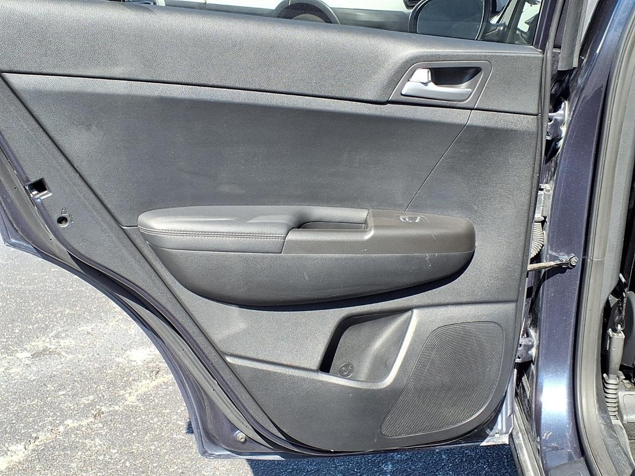 Kia Sportage - Thumbnail 14