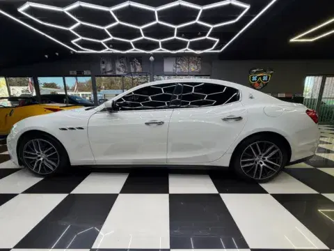 Maserati Ghibli S Sedan 4D - Thumbnail 3