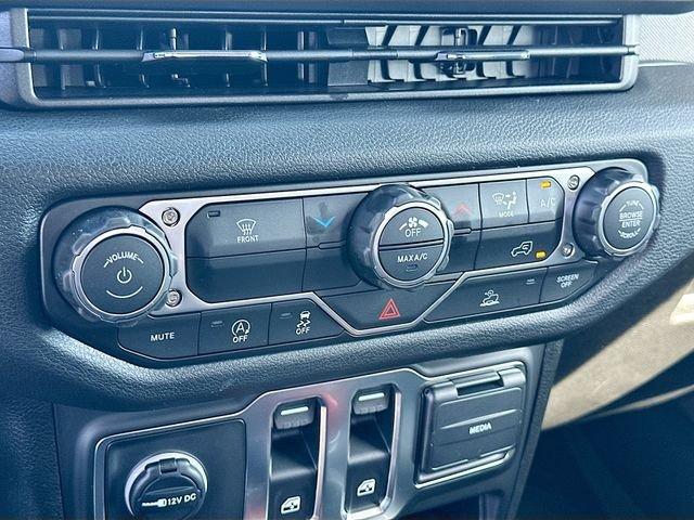 Jeep Wrangler Sport 4Wd - Thumbnail 11