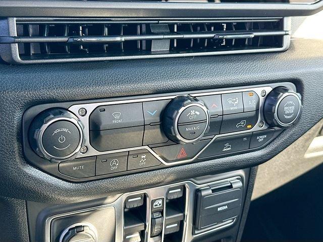 Jeep Wrangler Sport 4Wd - Thumbnail 11