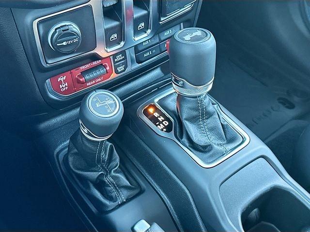 Jeep Wrangler Rubicon X With Navigation & 4Wd - Thumbnail 13