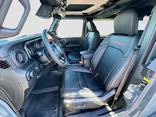 Jeep Wrangler Rubicon X With Navigation & 4Wd - Thumbnail 16