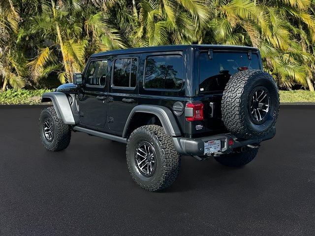 Jeep Wrangler 392 With Navigation & 4Wd - Thumbnail 4