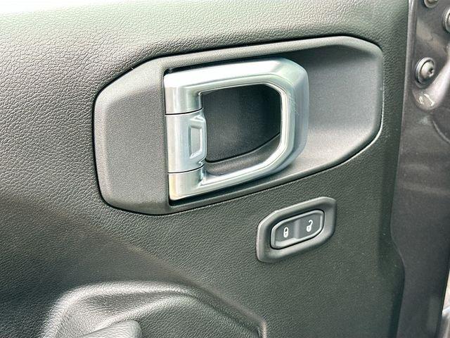 Jeep Wrangler Sport 4Wd - Thumbnail 13