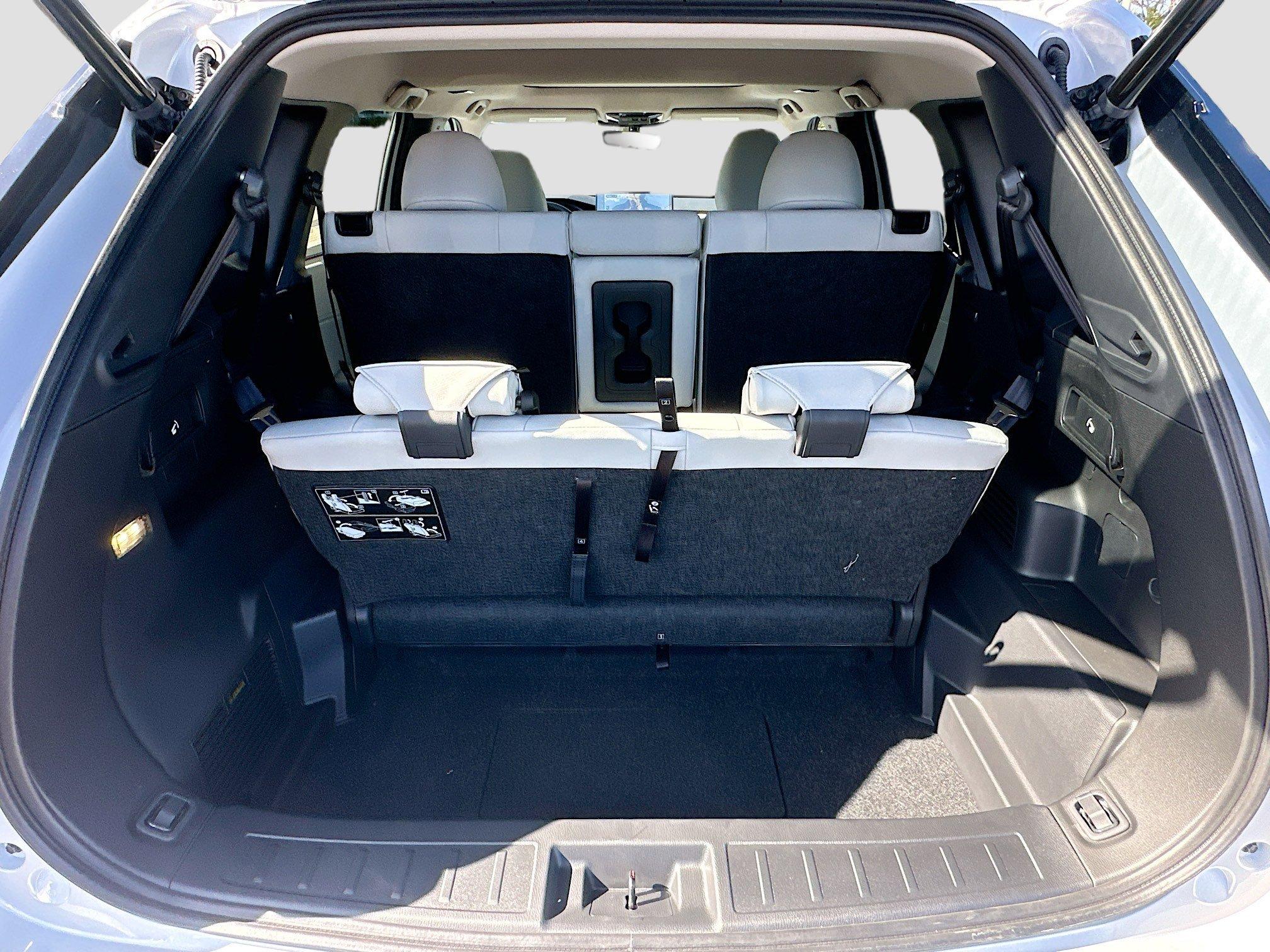 Mitsubishi Outlander Se With Navigation - Thumbnail 6