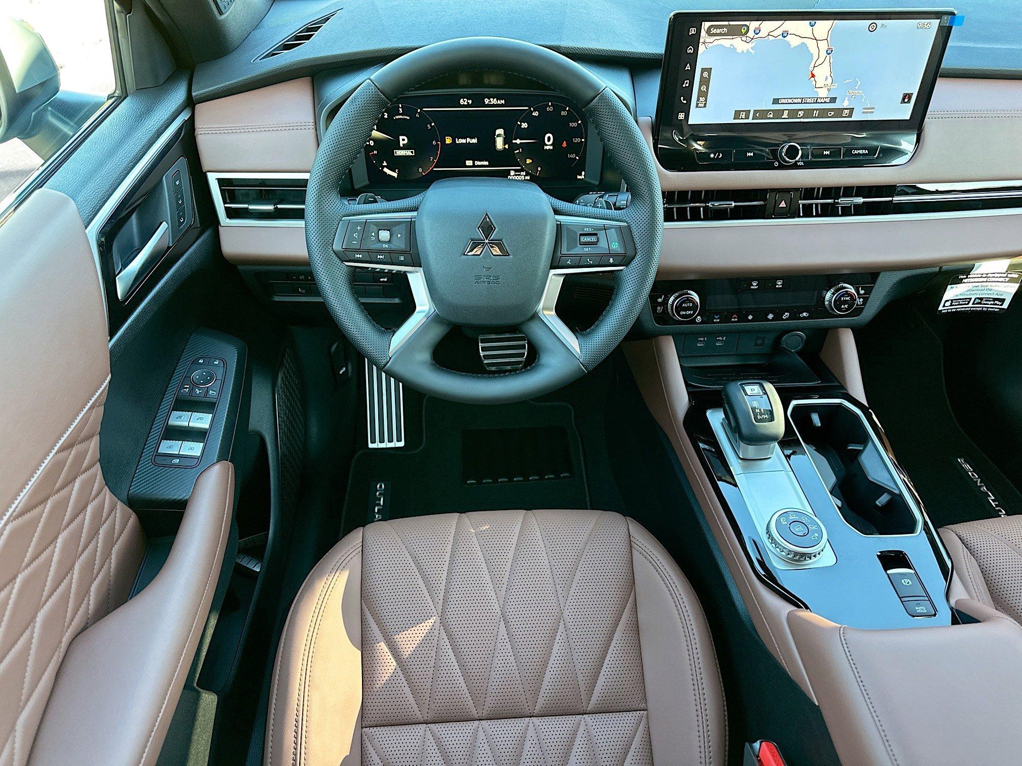 Mitsubishi Outlander Sel With Navigation - Thumbnail 17