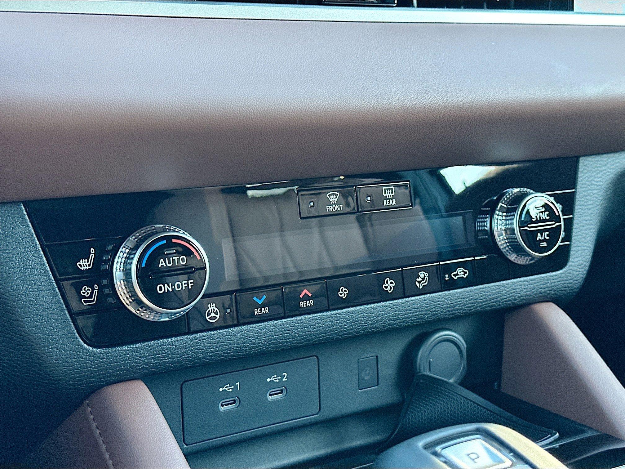 Mitsubishi Outlander Sel With Navigation - Thumbnail 12