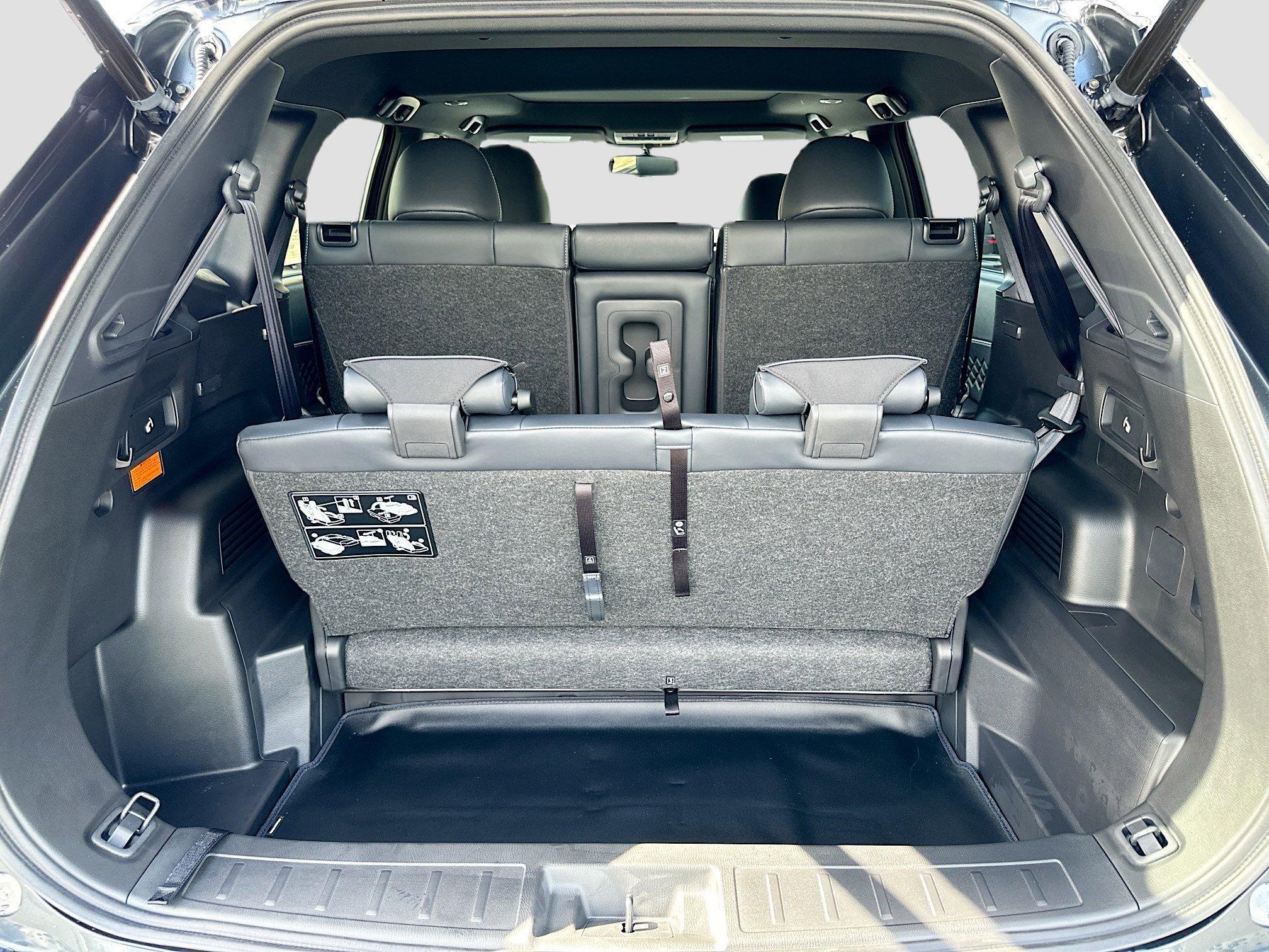 Mitsubishi Outlander Plug-In Hybrid Sel Black Edition With Navigation & 4Wd - Thumbnail 6