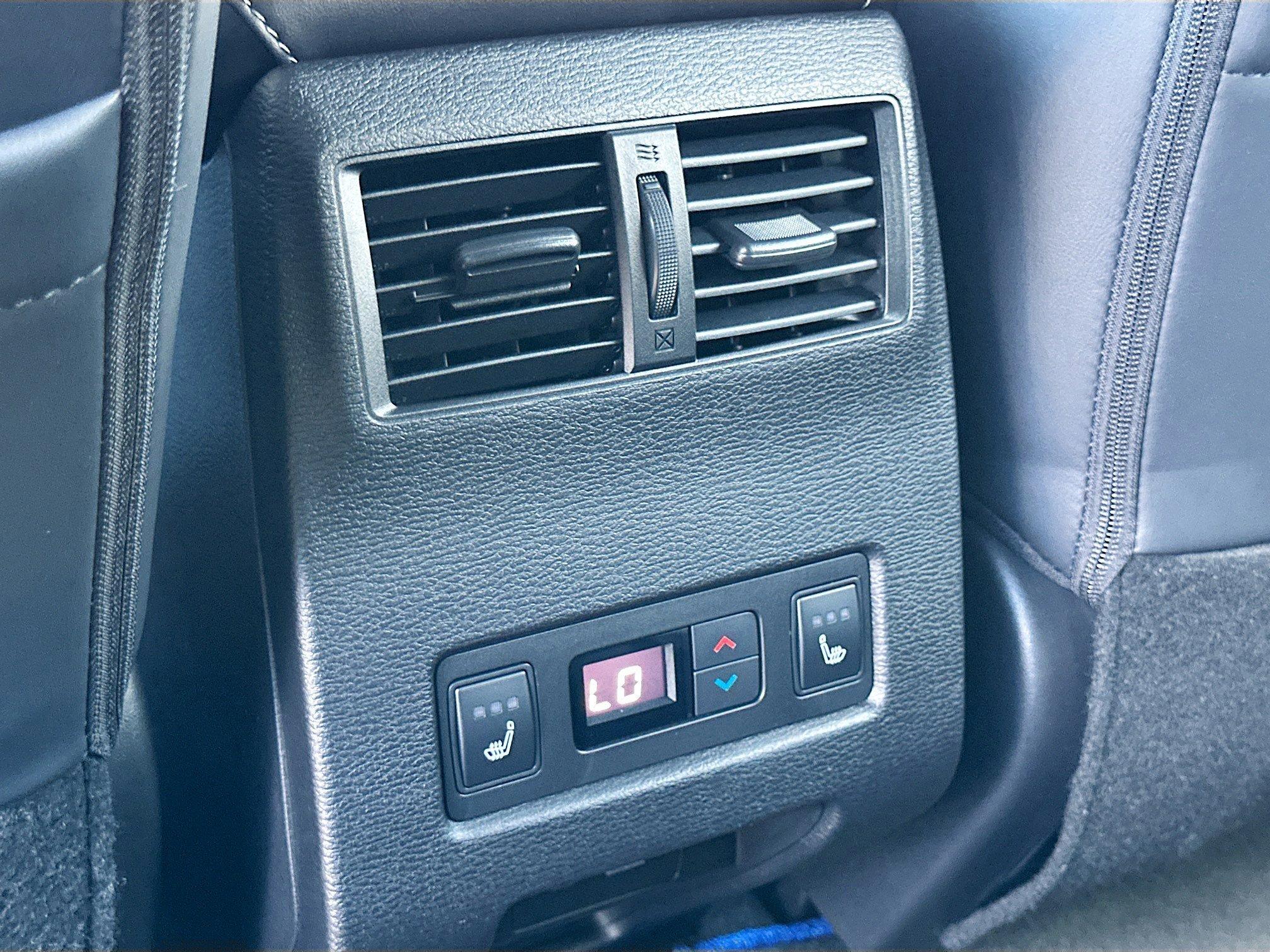 Mitsubishi Outlander Plug-In Hybrid Sel Black Edition With Navigation & 4Wd - Thumbnail 19