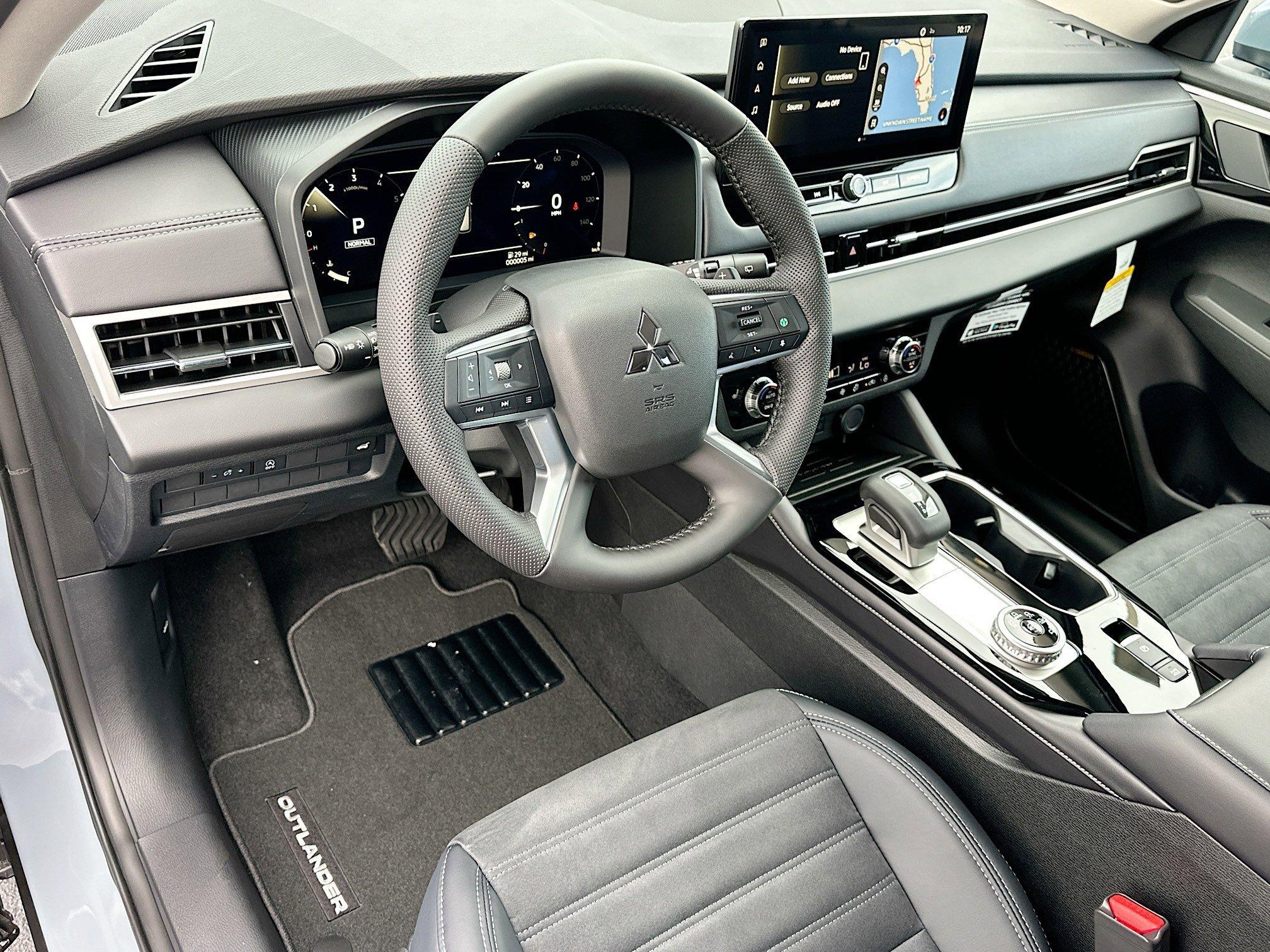 Mitsubishi Outlander Se With Navigation - Thumbnail 7