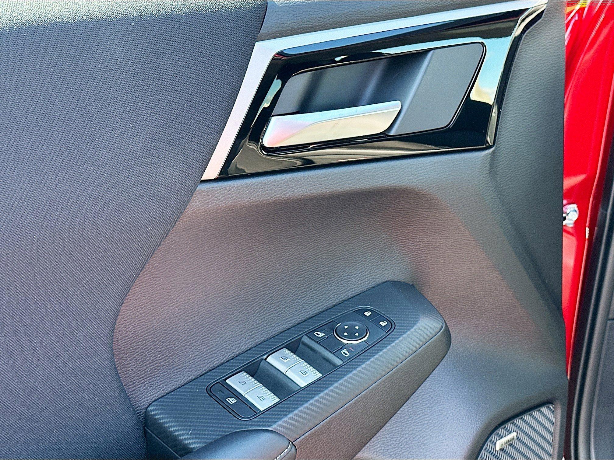 Mitsubishi Outlander Es With Navigation - Thumbnail 14