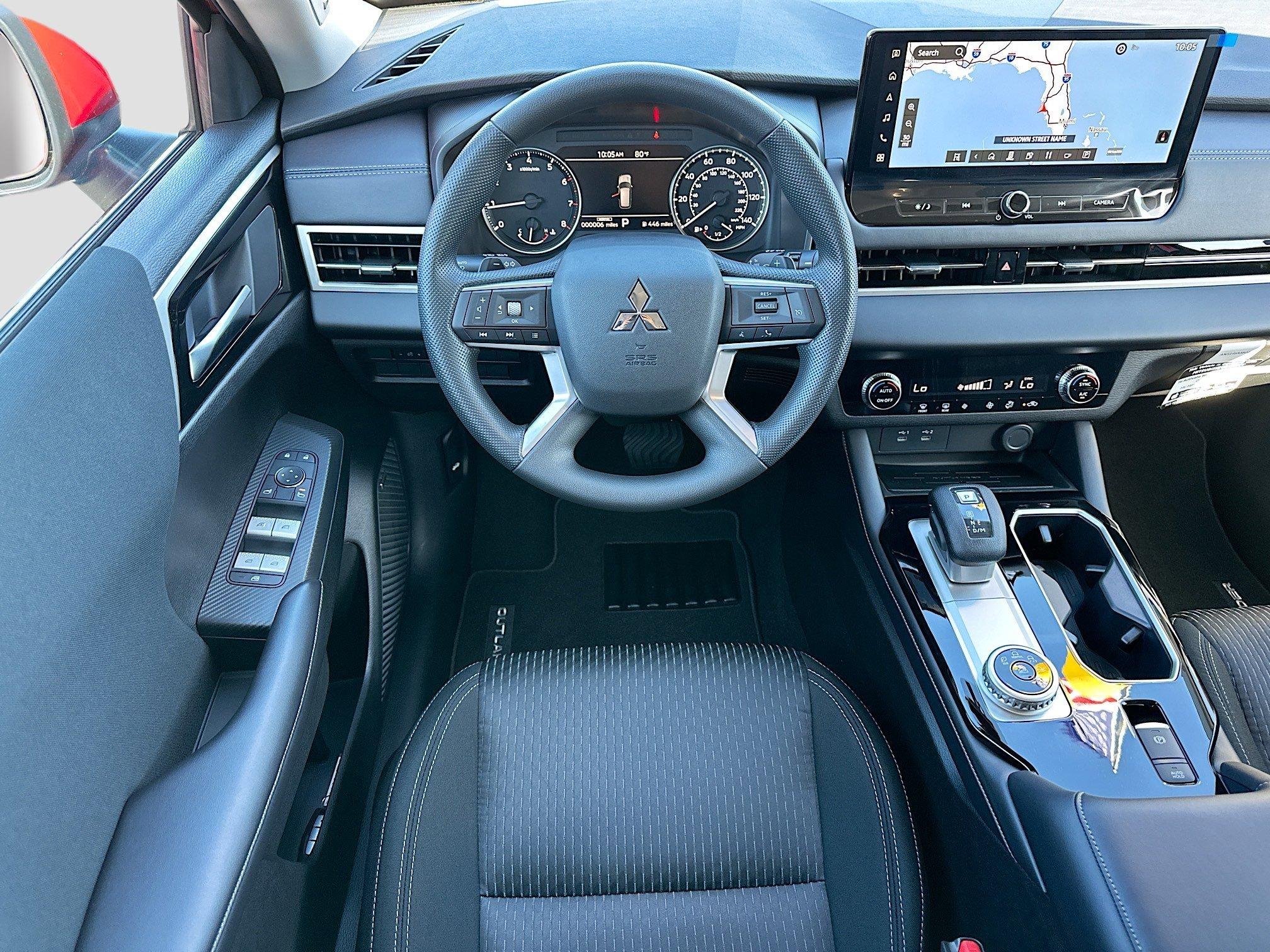 Mitsubishi Outlander Es With Navigation - Thumbnail 17