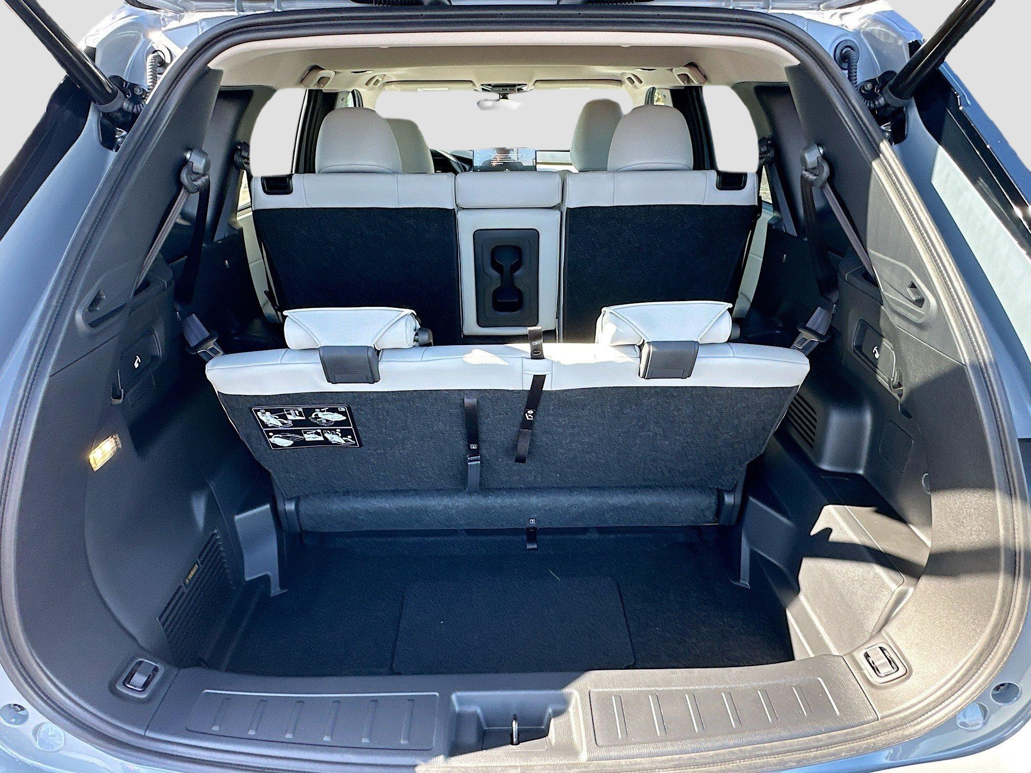 Mitsubishi Outlander Se With Navigation - Thumbnail 6