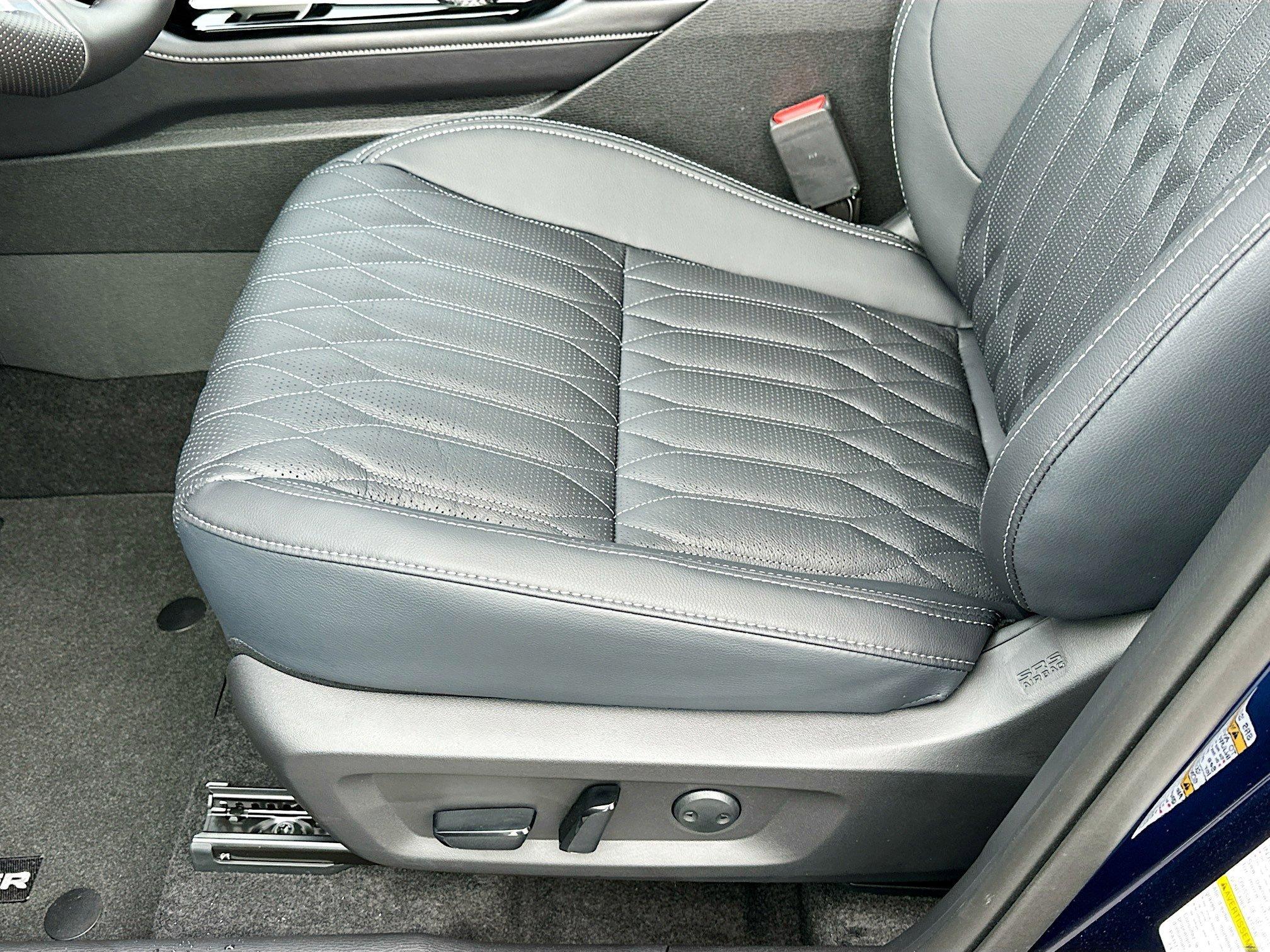 Mitsubishi Outlander Sel With Navigation - Thumbnail 15