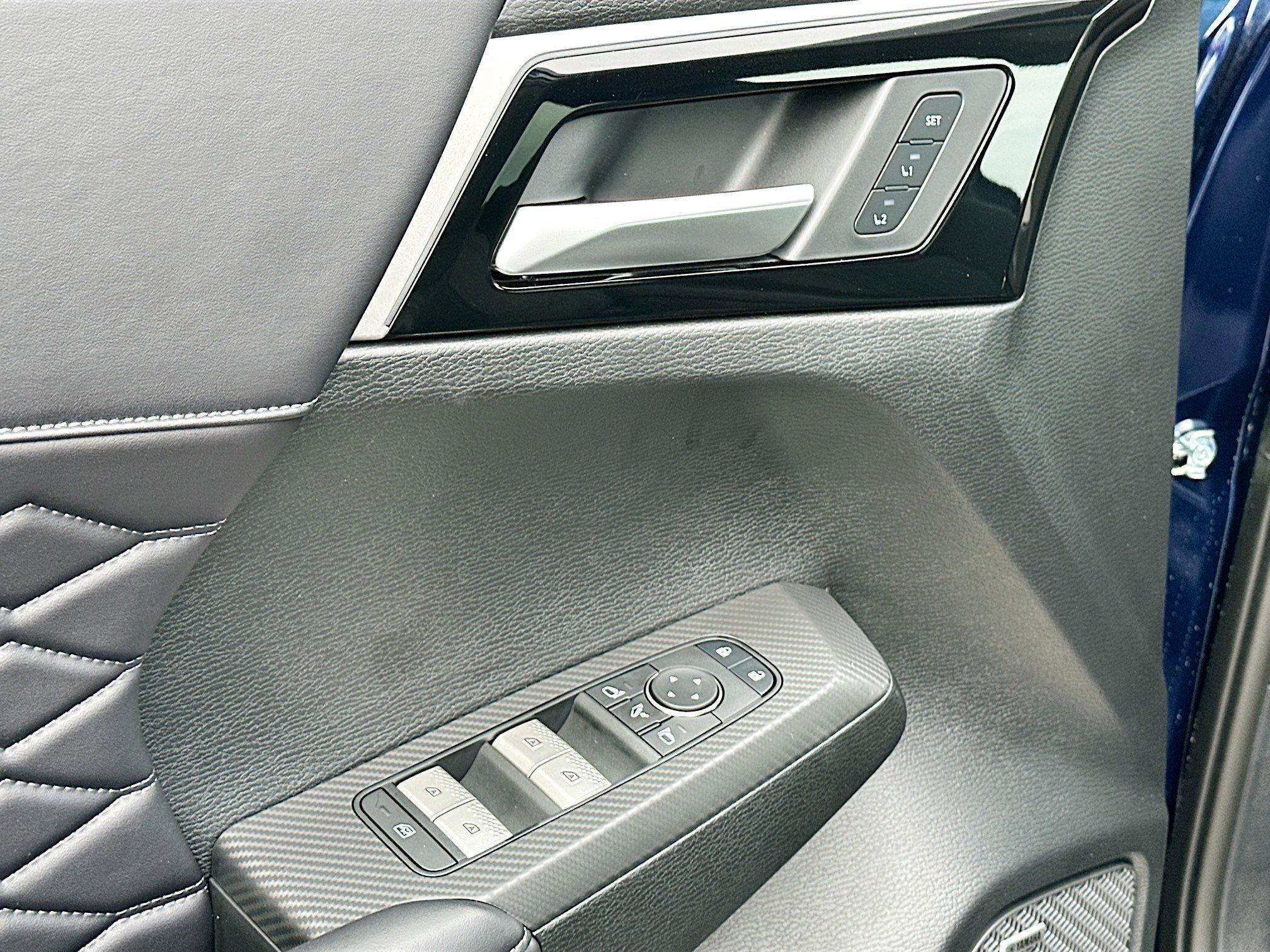 Mitsubishi Outlander Sel With Navigation - Thumbnail 14