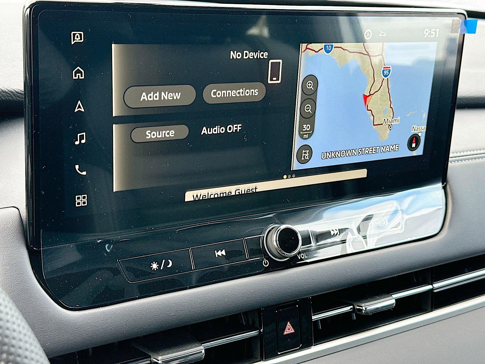 Mitsubishi Outlander Se With Navigation & Awd - Thumbnail 11