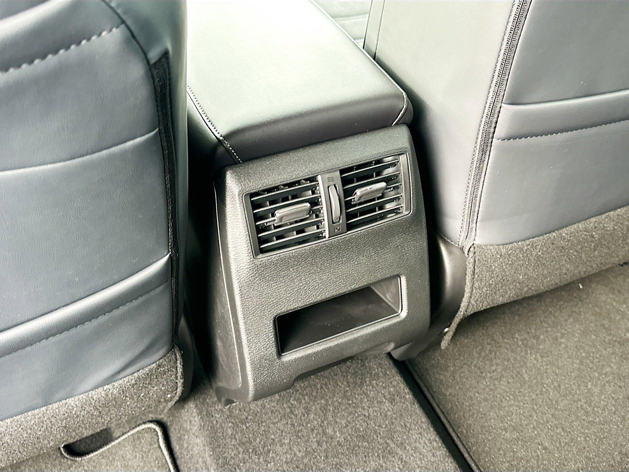 Mitsubishi Outlander Se With Navigation & Awd - Thumbnail 20