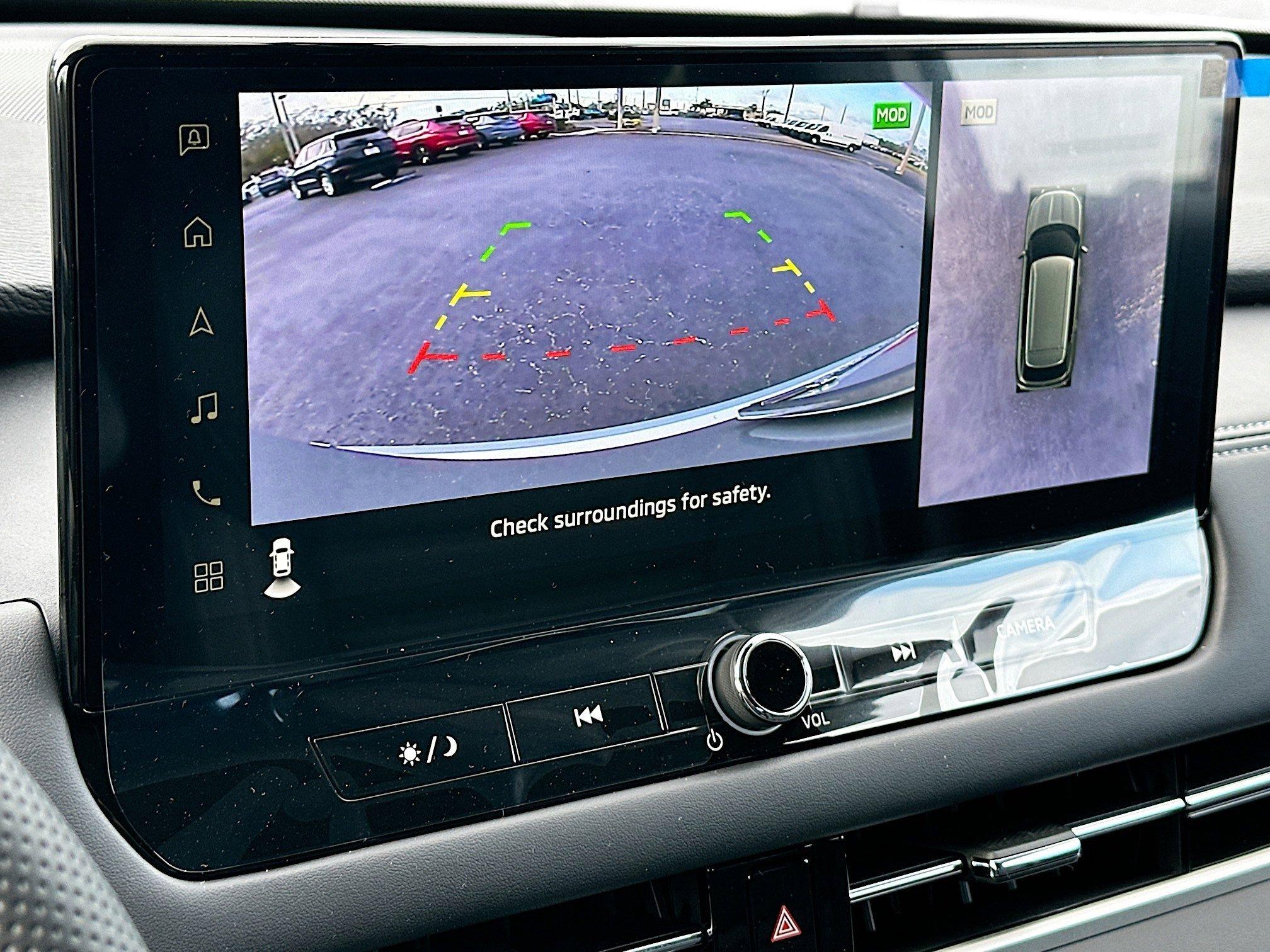 Mitsubishi Outlander Se With Navigation & Awd - Thumbnail 10