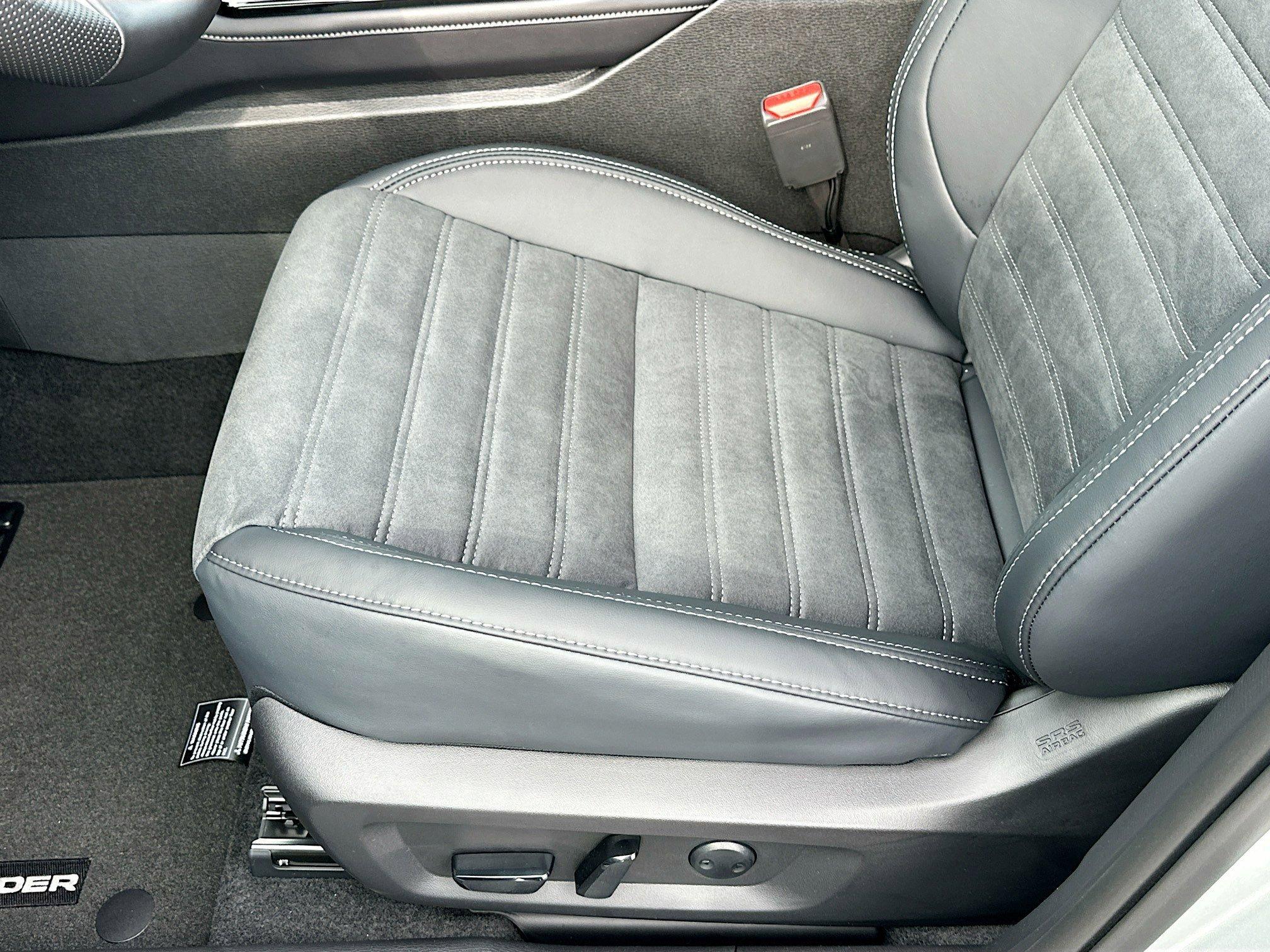 Mitsubishi Outlander Se With Navigation & Awd - Thumbnail 15