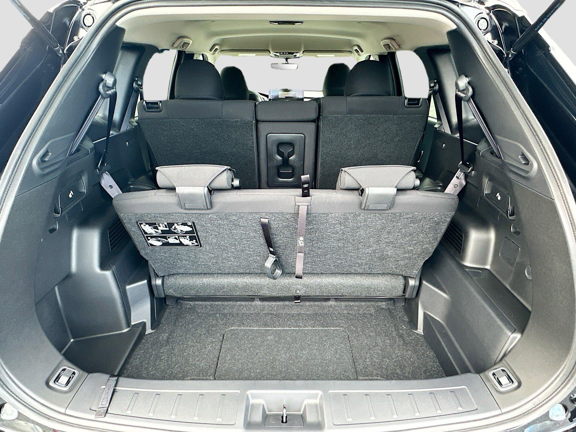 Mitsubishi Outlander Es With Navigation - Thumbnail 6