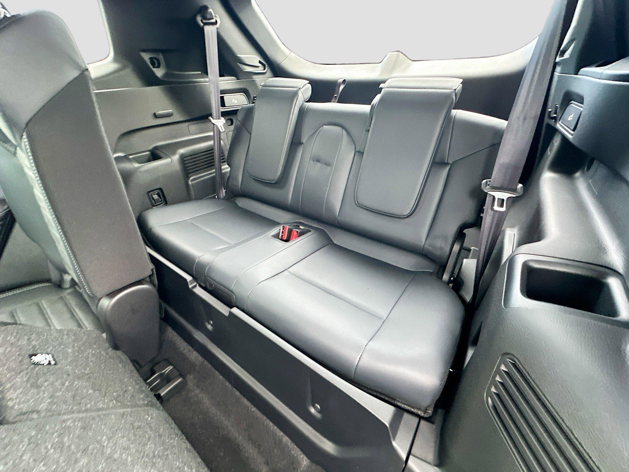 Mitsubishi Outlander Se With Navigation - Thumbnail 19