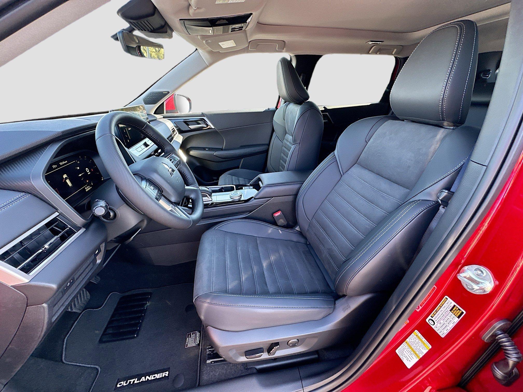 Mitsubishi Outlander Se With Navigation - Thumbnail 16