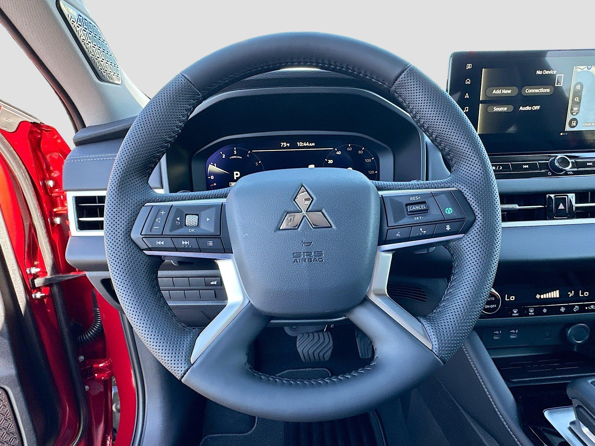 Mitsubishi Outlander Se With Navigation - Thumbnail 8