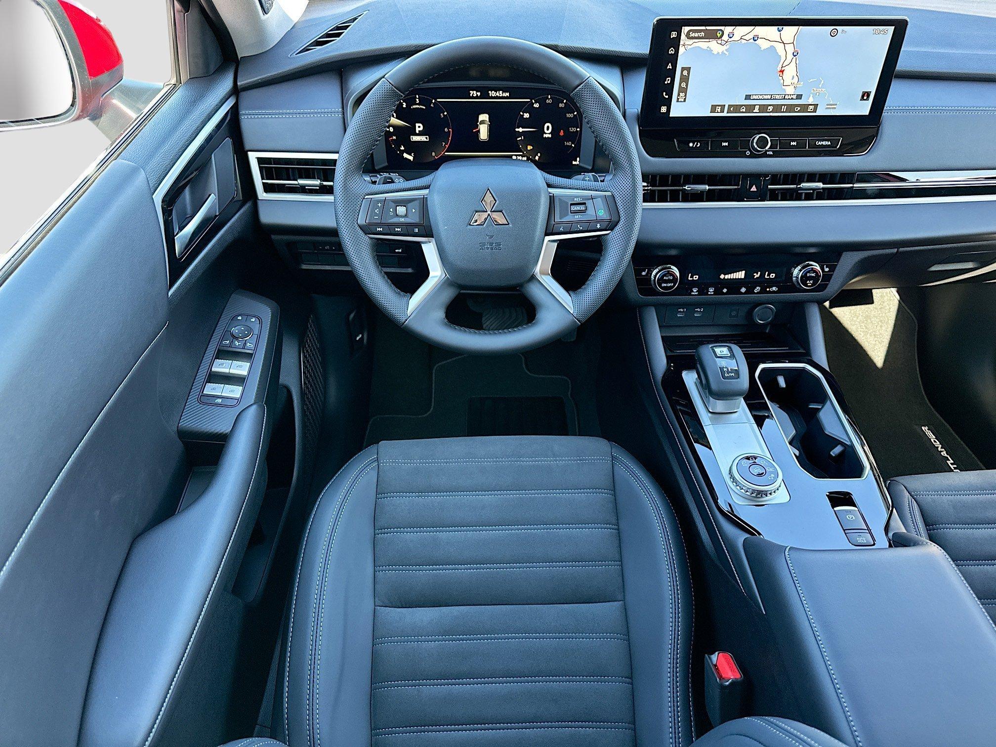 Mitsubishi Outlander Se With Navigation - Thumbnail 17