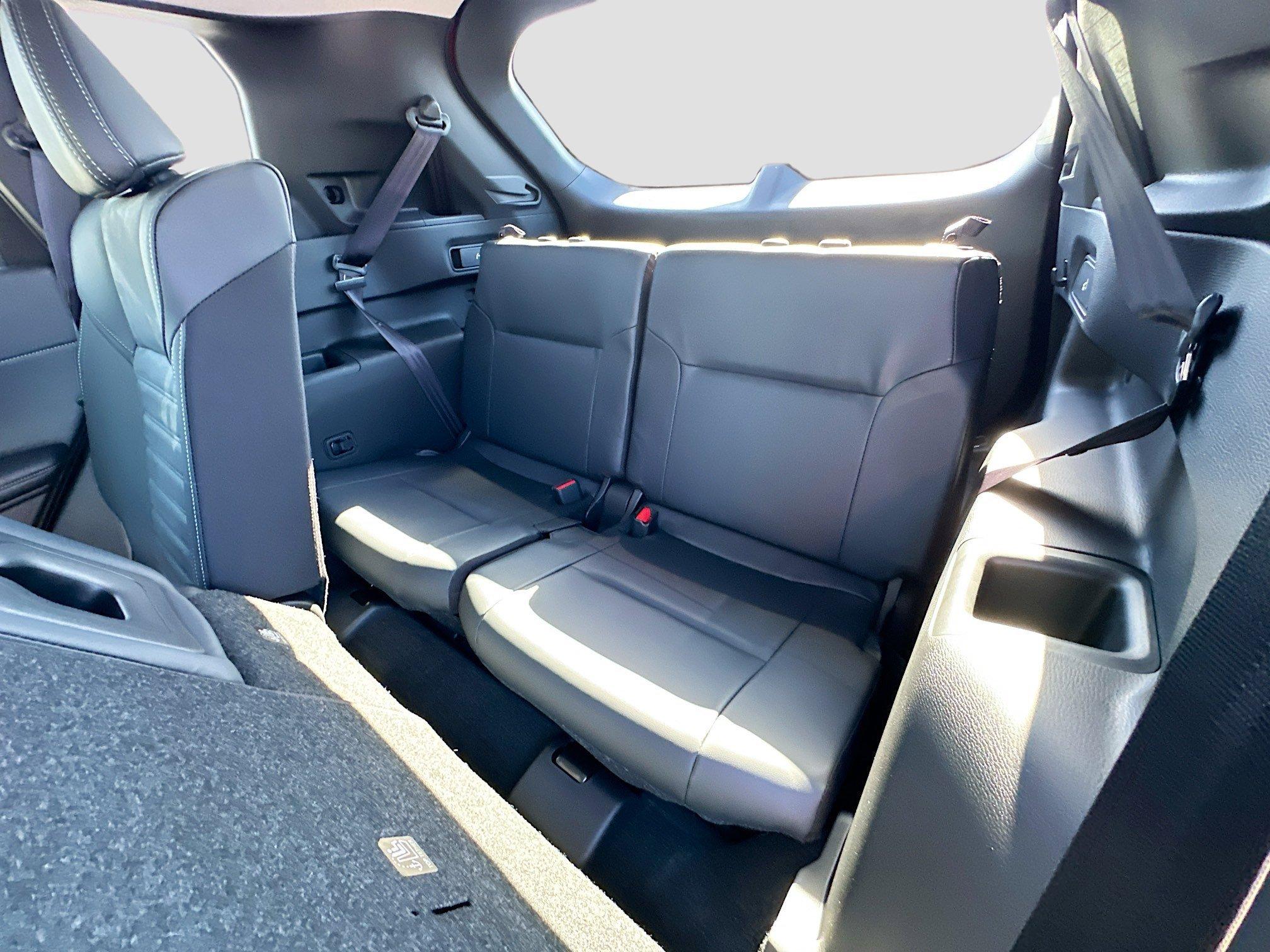 Mitsubishi Outlander Se With Navigation - Thumbnail 19