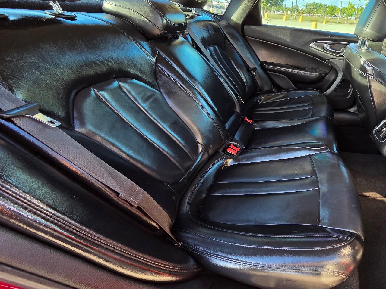 Chrysler 2004Dr Sdn C Fwd - Thumbnail 14