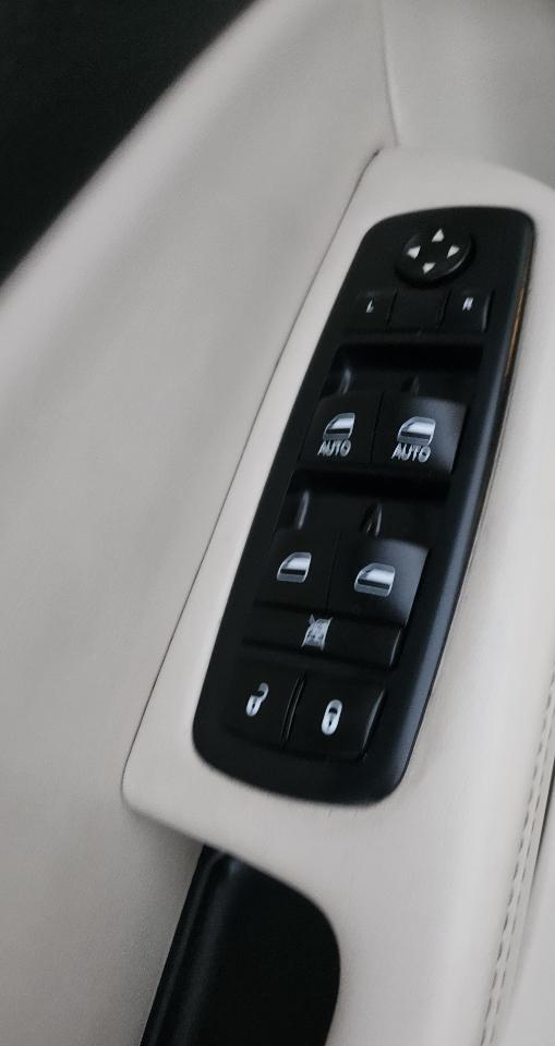 Chrysler 2004Dr Sdn Limited Platinum Fwd - Thumbnail 12