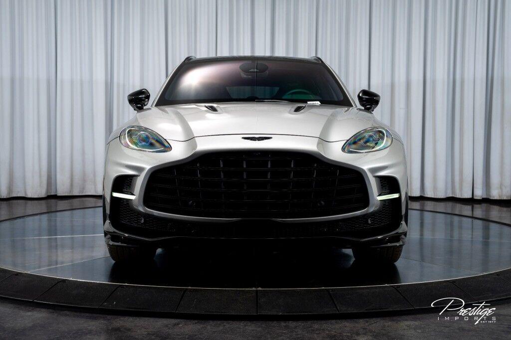 Aston Martin DBX - Thumbnail 3