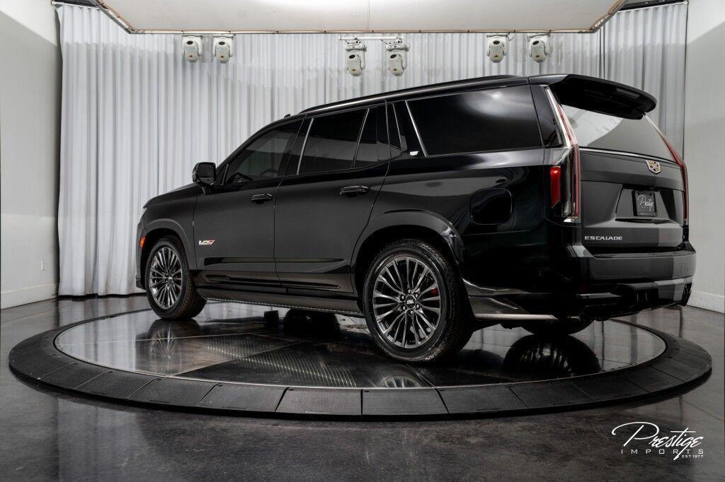 Cadillac Escalade - Thumbnail 9