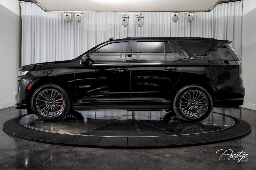 Cadillac Escalade - Thumbnail 6