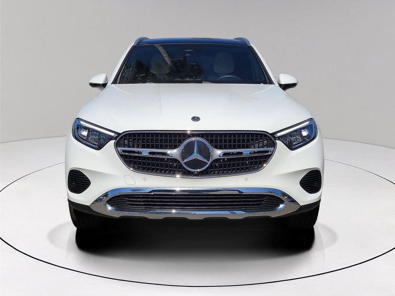Mercedes-Benz Glc 300 - Thumbnail 3