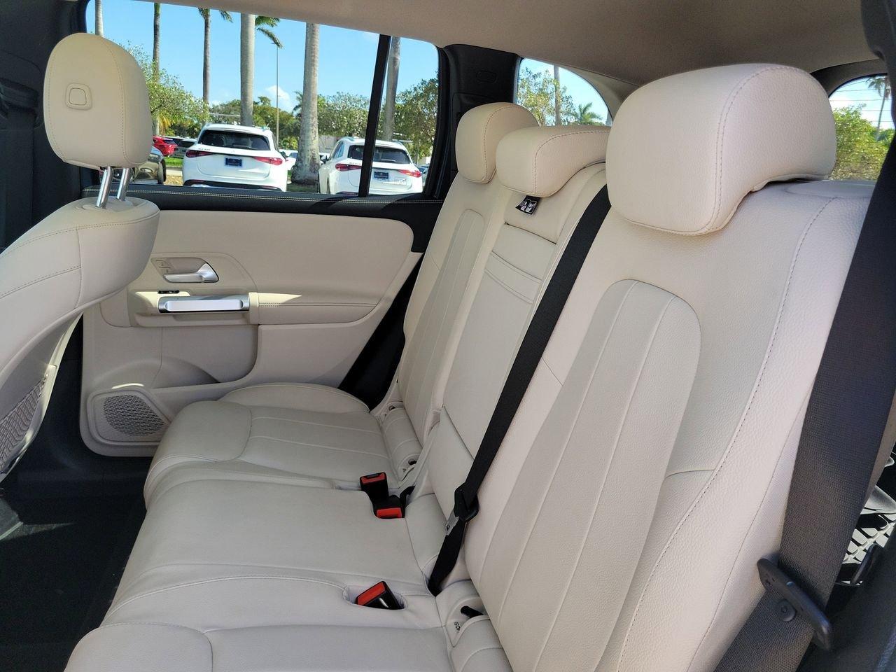 Mercedes-Benz Glb 250 - Thumbnail 13