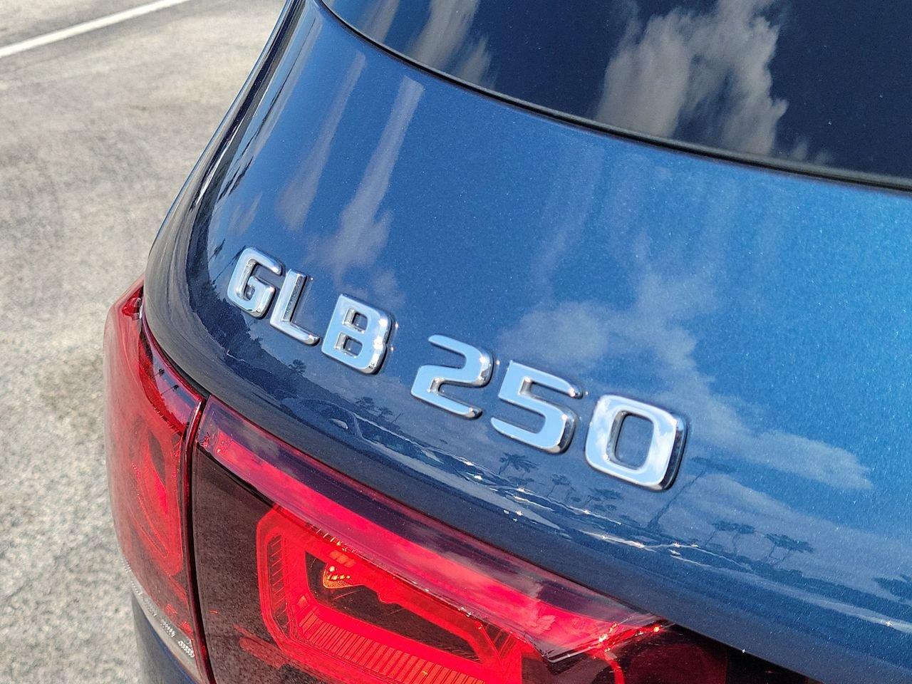 Mercedes-Benz Glb 250 - Thumbnail 8